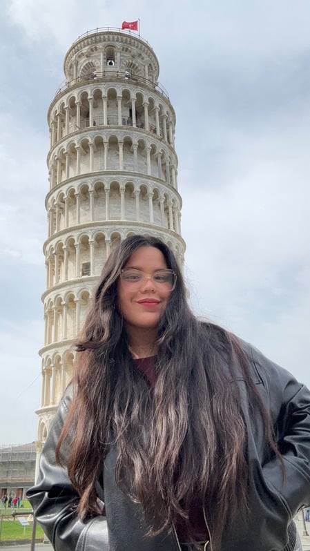Ray junto a la Torre de Pisa
